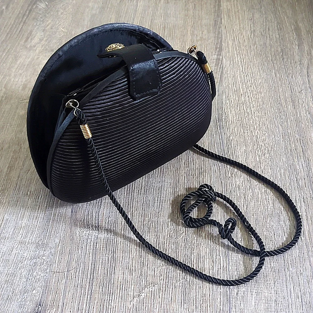 Vintage Whiting & Davis Black Evening Handbag